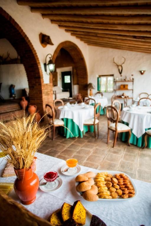 Continental buffet breakfast in the traditional Alentejo dining room